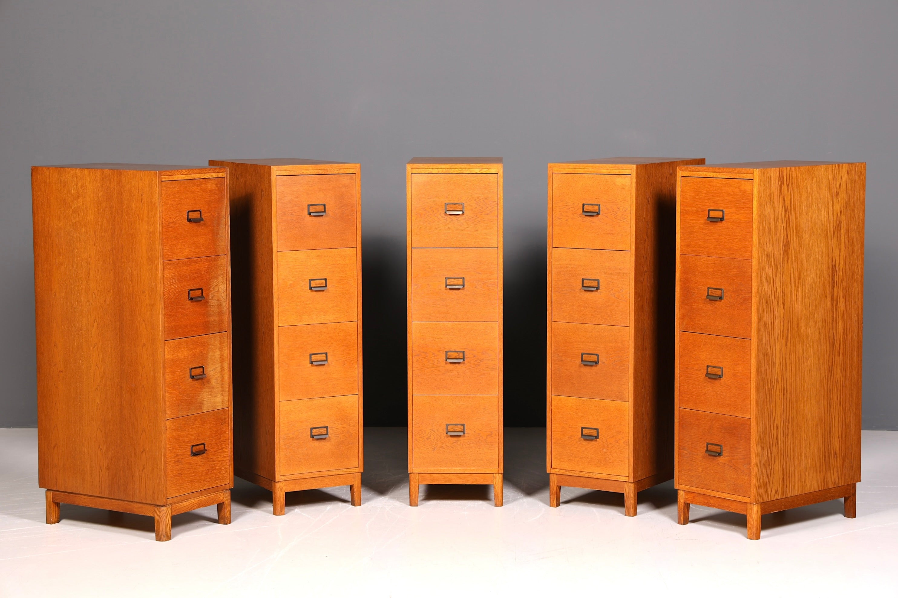Stilvoller Mid Century Aktenschrank Bauhaus Apothekerschrank Vintage Schubladenkommode Vertiko