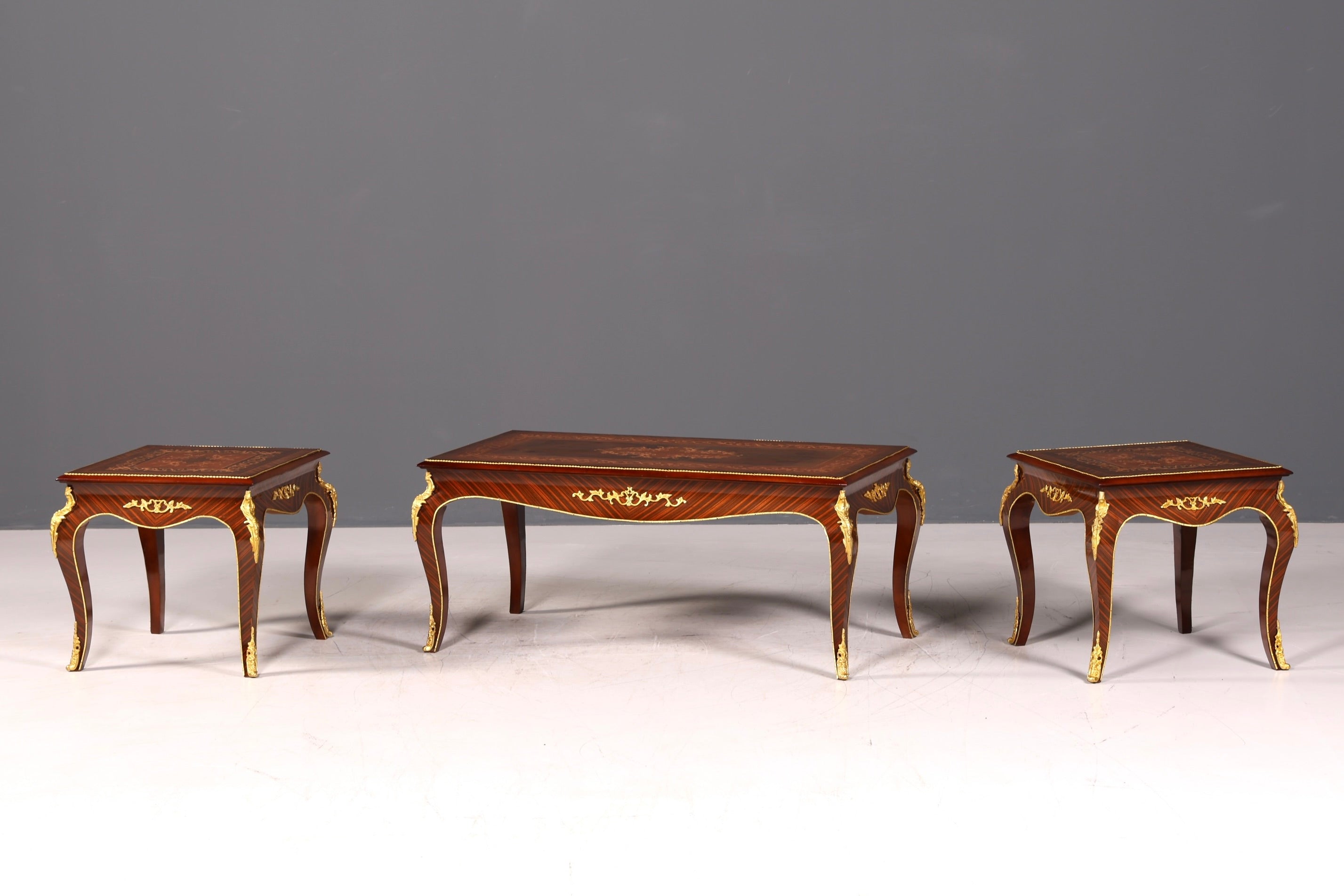 Wunderschöner Barock Stil Louis XV Couchtisch Antik Stil Ablagetisch Beistelltisch