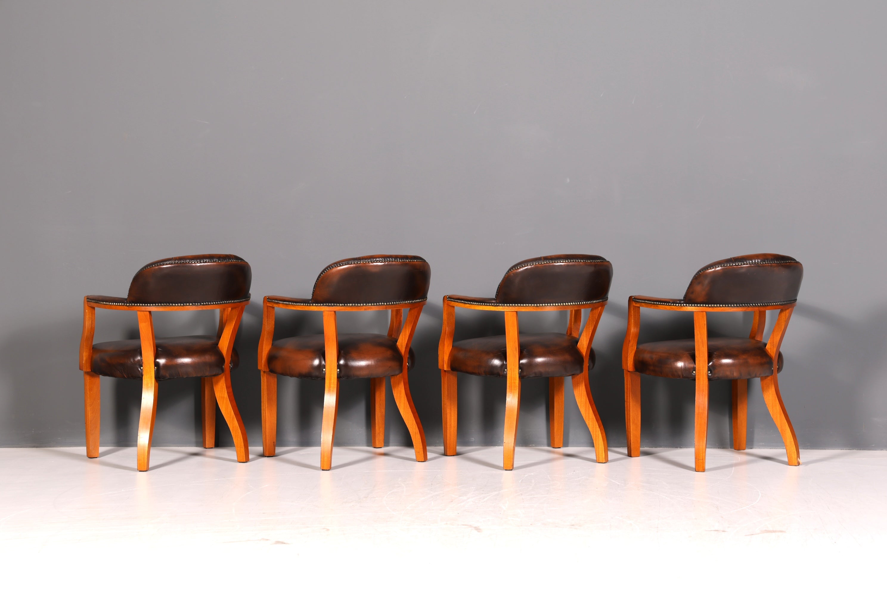 Wunderschöner Chesterfield Armlehnstuhl Braun Echt Leder Englisch Bürostuhl Schreibtischstuhl Sekretär Stuhl Court Chair 2 von 4