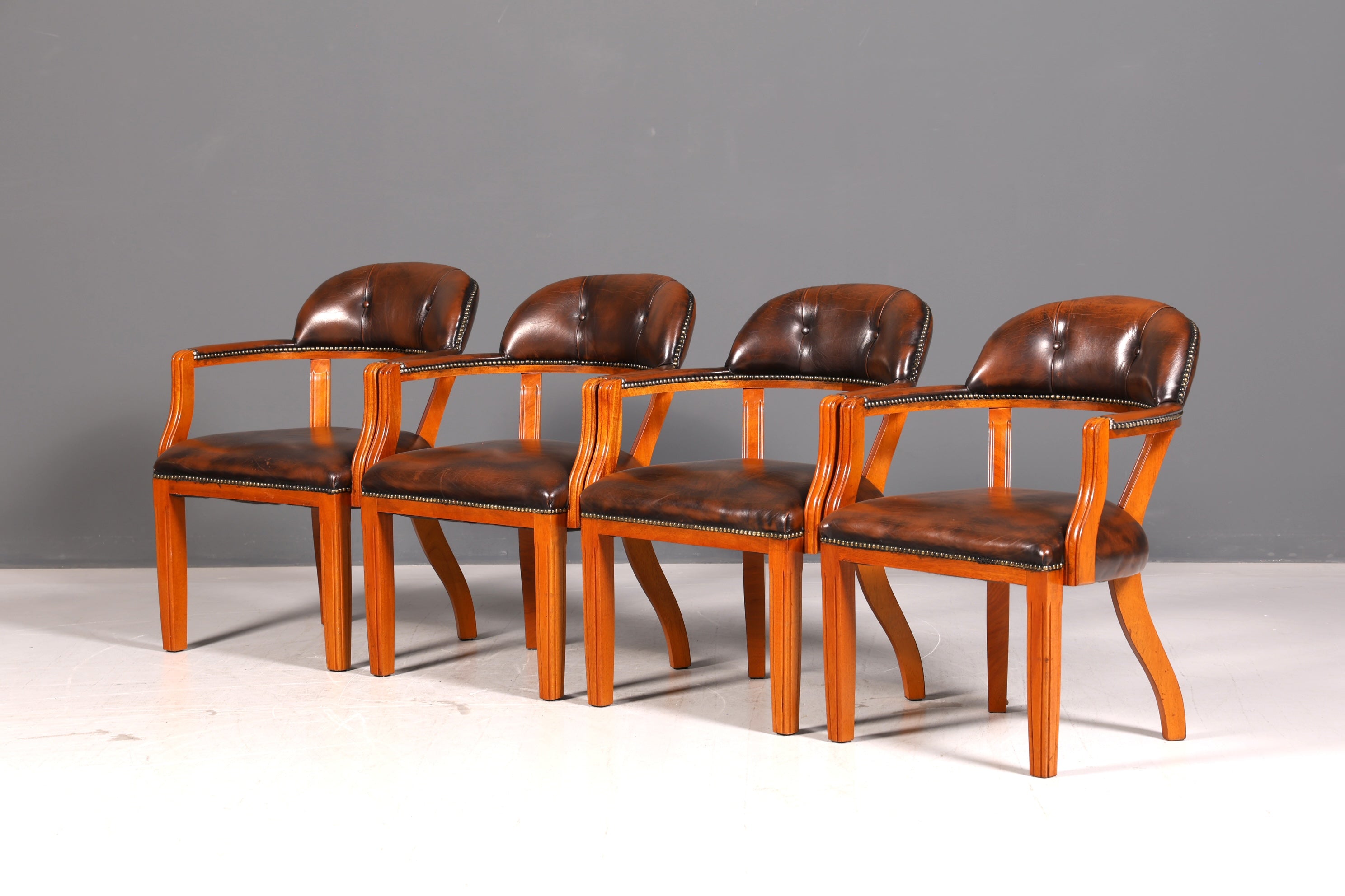 Wunderschöner Chesterfield Armlehnstuhl Braun Echt Leder Englisch Bürostuhl Schreibtischstuhl Sekretär Stuhl Court Chair 4 von 4