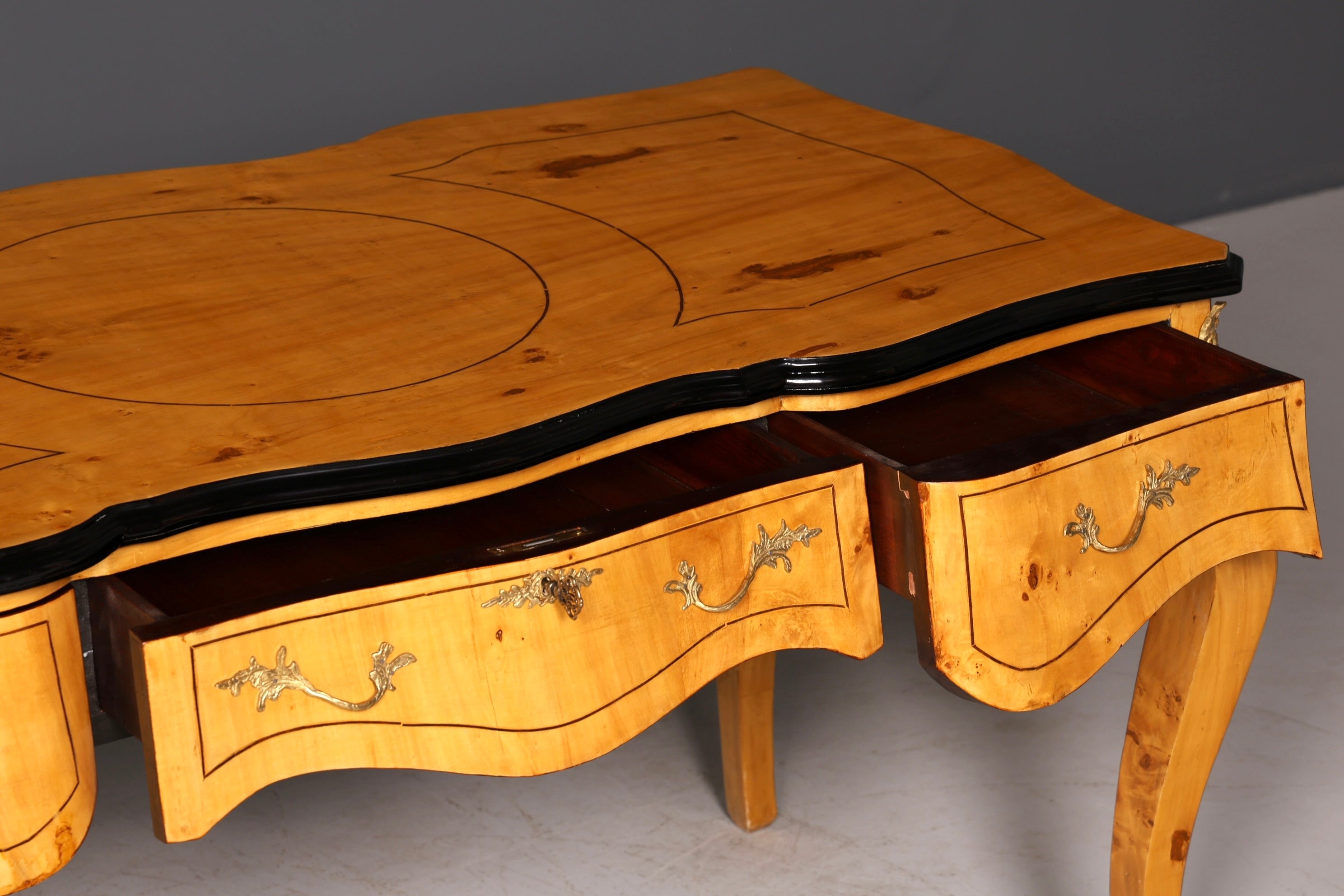 Wunderschöner Louis XV Stil Schreibtisch French Office Desk Antik Stil Bürotisch Massivholz