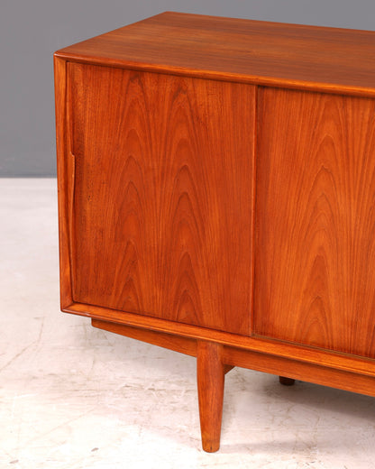 Prachtig Dyrlund-dressoir van teak, Deens mid-centurydesign, vintage kast en commode