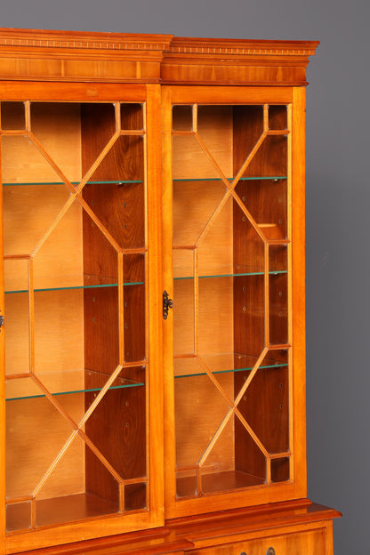Wunderschöne Englische Vitrine Bücherschrank Buffet Englisch Eibe Glasvitrine Bibliothek Vitrinenschrank