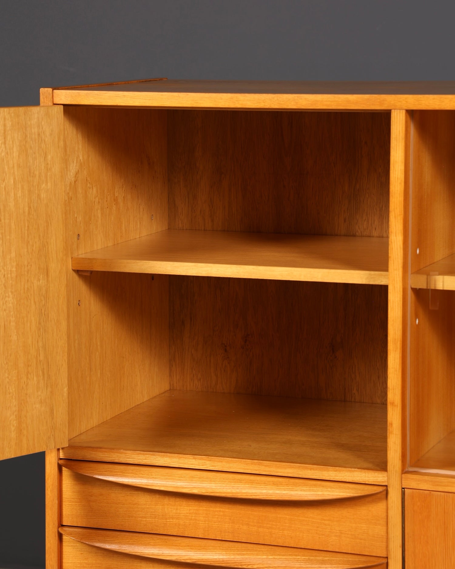 Prachtige originele Hellerau-vitrinekast uit het midden van de twintigste eeuw, Franz Ehrlich 602, ladekast en boekenkast
