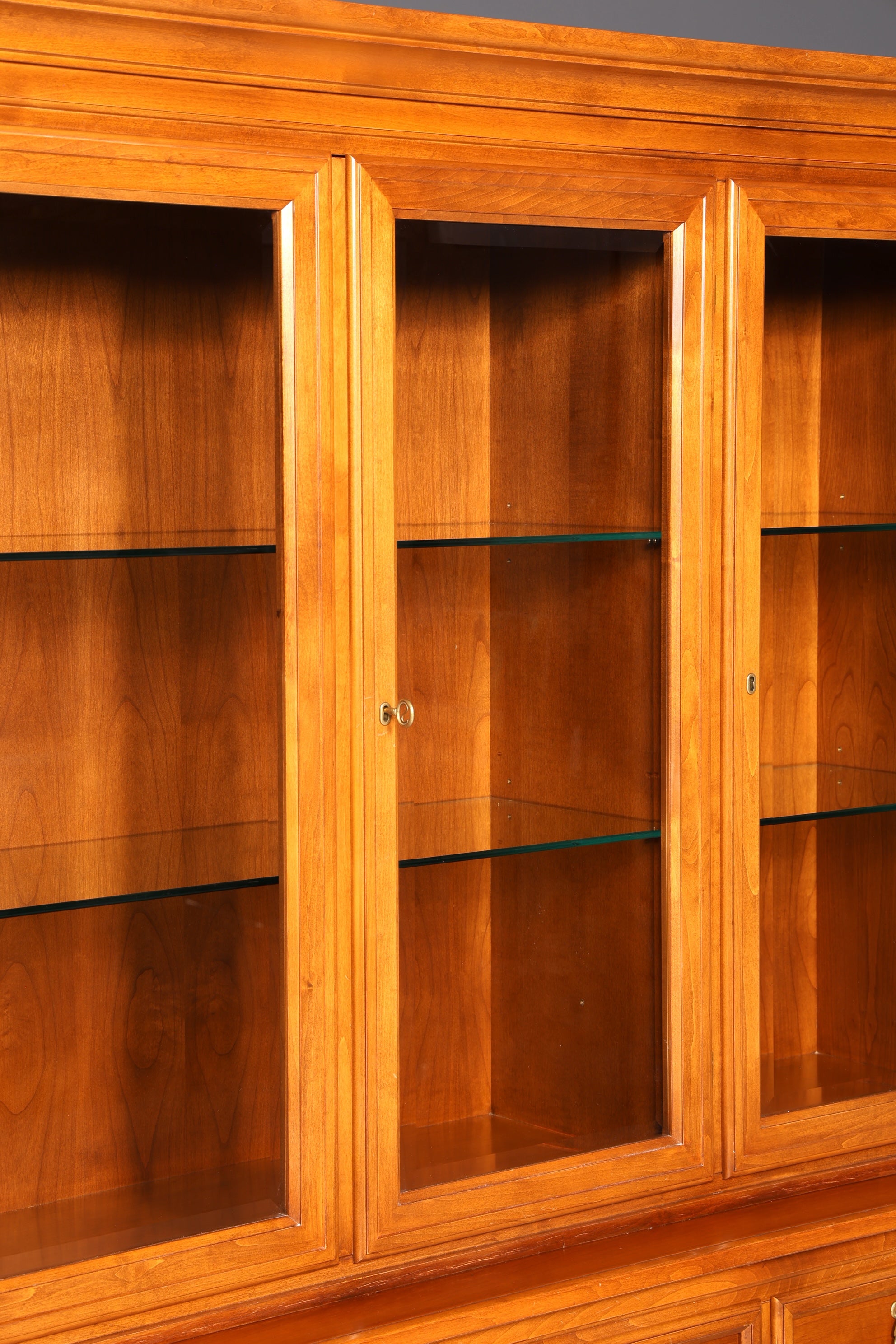Traumhafte Original Selva XXL Vitrine Antik Stil Massivholz Villa Borghese Schrank Bibliothek