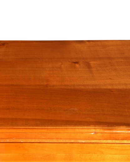Hauptstadt Möblerei H835 Finish Oberfläche aus warmem, honigfarbenem Holz mit natürlicher Maserung