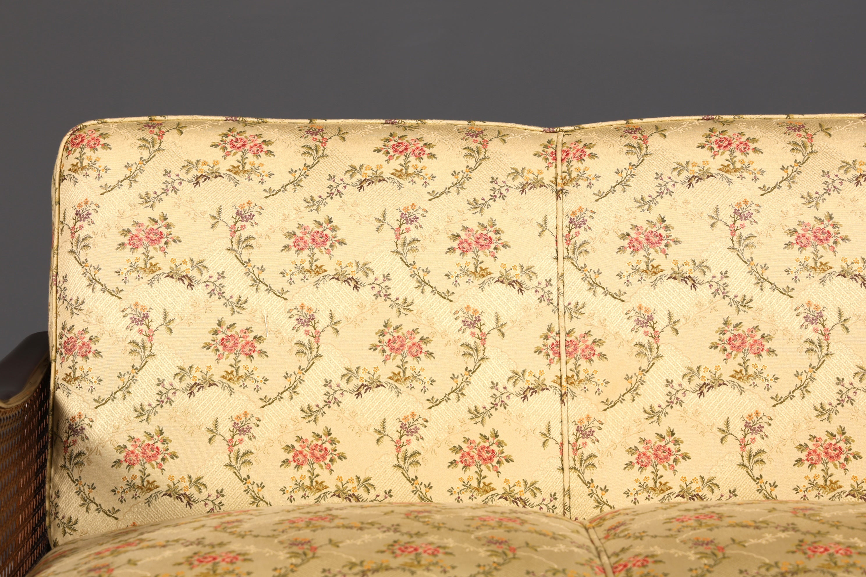 G282 Finish Wunderschönes Chippendale Sofa Antik Barock Stil Wiener Geflecht Couch 3-Sitzer Canapé (Kopie)