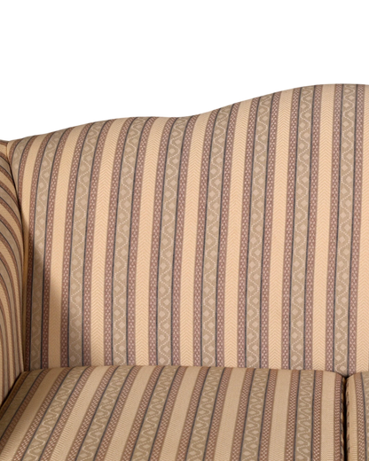 Hauptstadt Möblerei Drexel Heritage 2-Sitzer Sofa mit klassischem beigem Streifenmuster und hochwertigem Stoffbezug