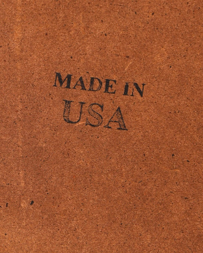 Hauptstadt Möblerei Holzoberfläche mit schwarzem Made in USA Stempelaufdruck