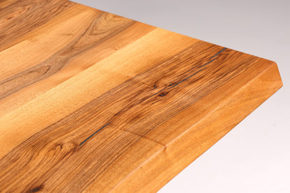 Wunderschöner Nussbaum Tisch 260cm-97cm Esszimmer Tisch Baumkanten Platte massiv Holz Küchentisch