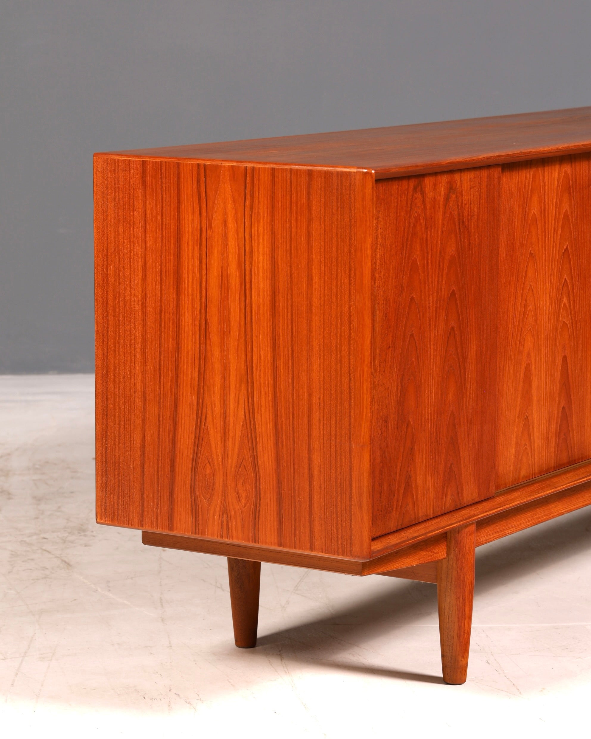 Prachtig Dyrlund-dressoir van teak, Deens mid-centurydesign, vintage kast en commode