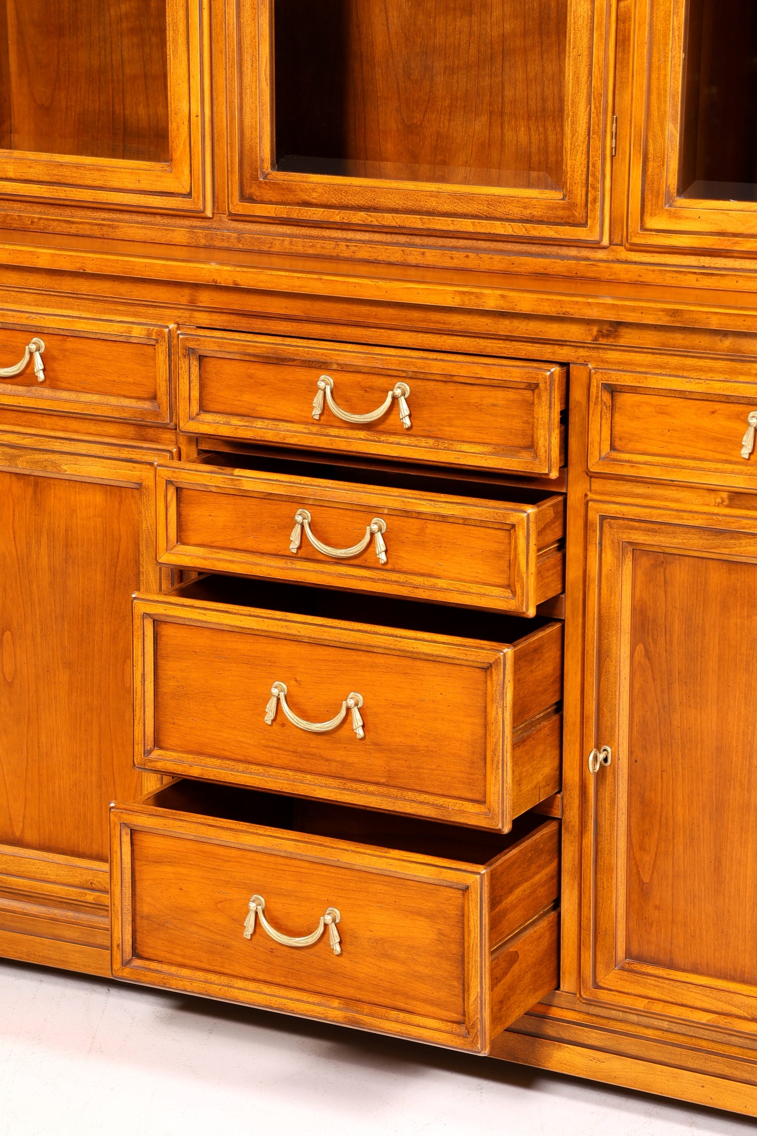 Wunderschöne Original Selva Vitrine Villa Borghese Antik Massivholz Buffet Schrank Bibliothek Glasvitrine Made in Italy