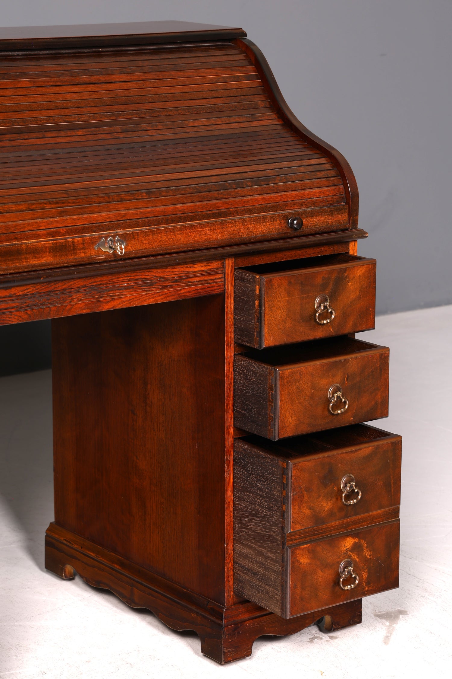 Wunderschöner Englischer Rollladen Schreibtisch Rolltop Desk Sekretär Antik echt Lederauflage Bürotisch Vintage