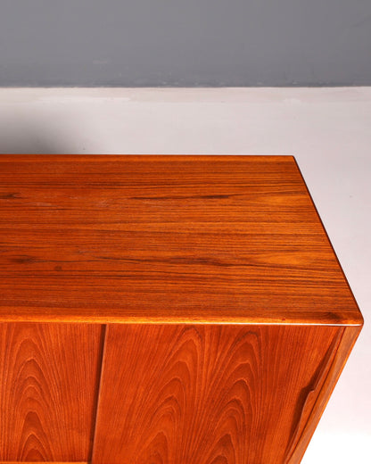 Prachtig Dyrlund-dressoir van teak, Deens mid-centurydesign, vintage kast en commode