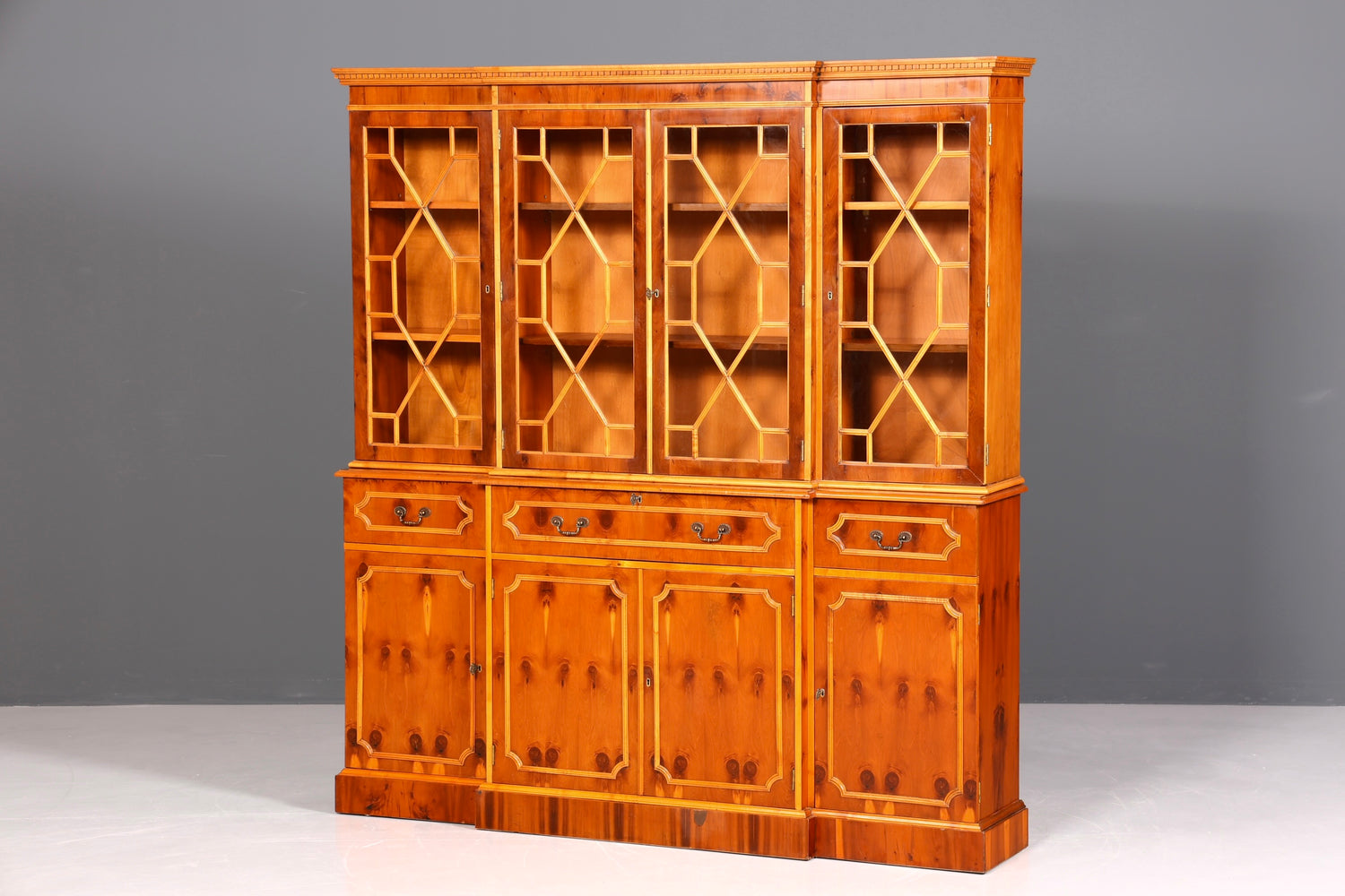 Dreamlike English display cabinet, bookcase, buffet, antique style, English yew, glass display case, library