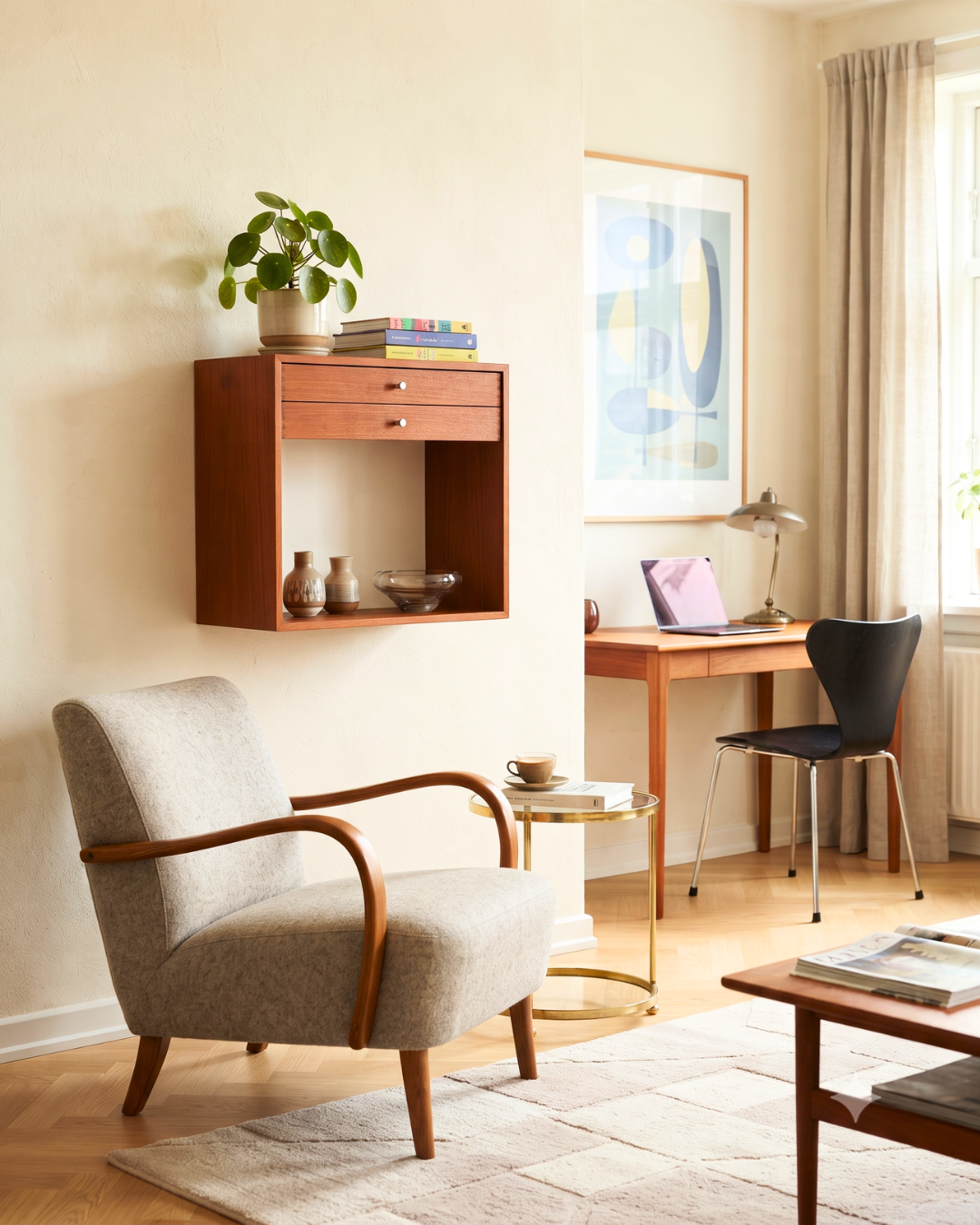 Prachtig Mid Century teak houten nachtkastje Kai Kristiansen voor Aksel Kjersgaard Deens design halcommode hangkast 60s