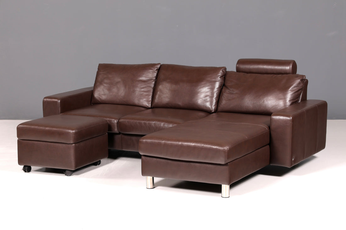 Prachtige Stressless E200-hoekbank van echt leer, bruin, met récamière en hocker — leren bank, vintage