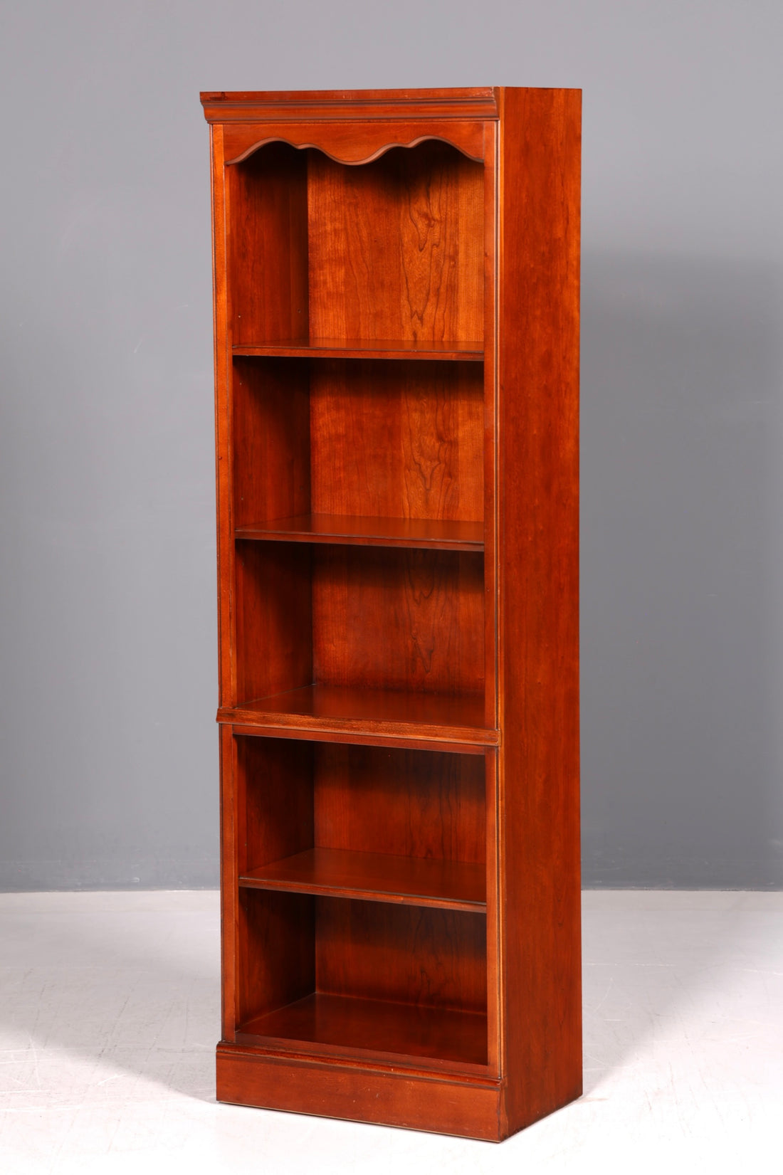 Origineel Drexel Heritage boekenkast rek VS boekenplank boekopslag massief hout vintage staand rek antiek