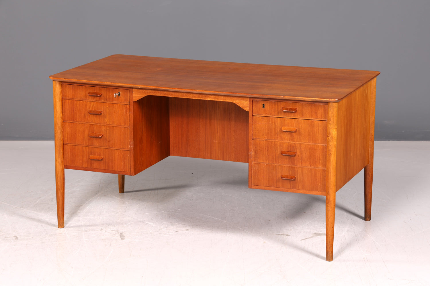 Wunderschöner Mid Century Schreibtisch Danish Design Bürotisch Office Table 60er Jahre Vintage Schreibmöbel