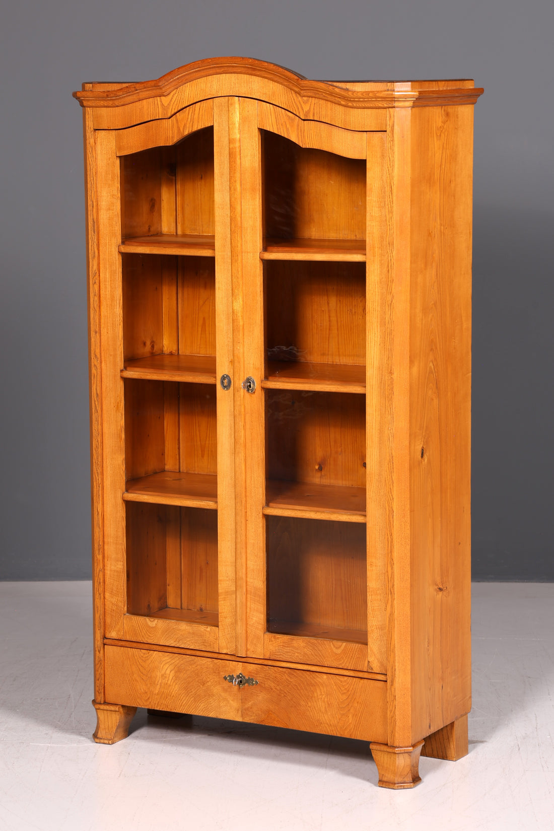 Prachtige antieke vitrine eiken servieskast Biedermeier zachthout glazen vitrine boekenkast landelijk rek