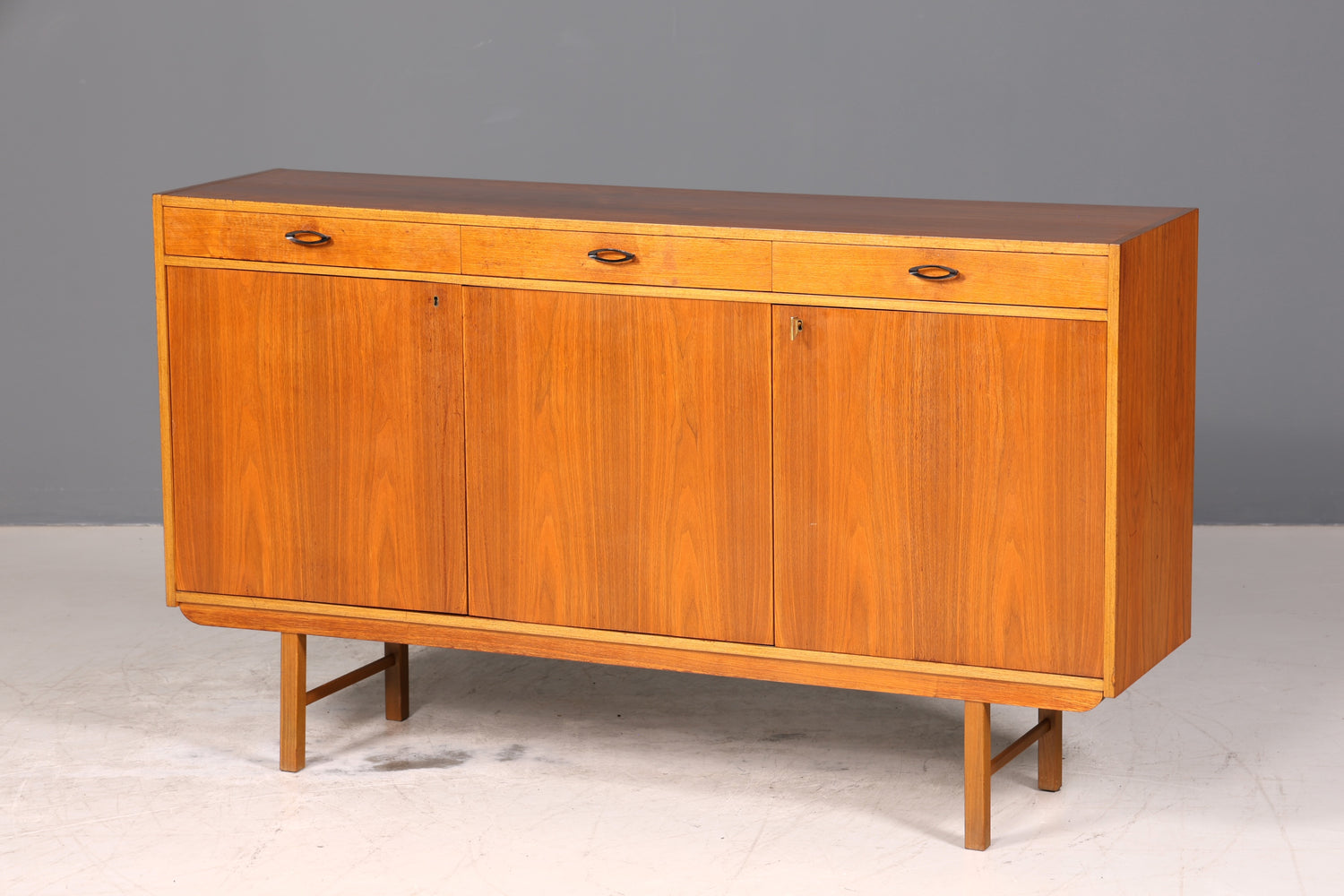 Wunderschönes Mid Century Highboard echt Holz Schrank Büro Kommode 60er Jahre