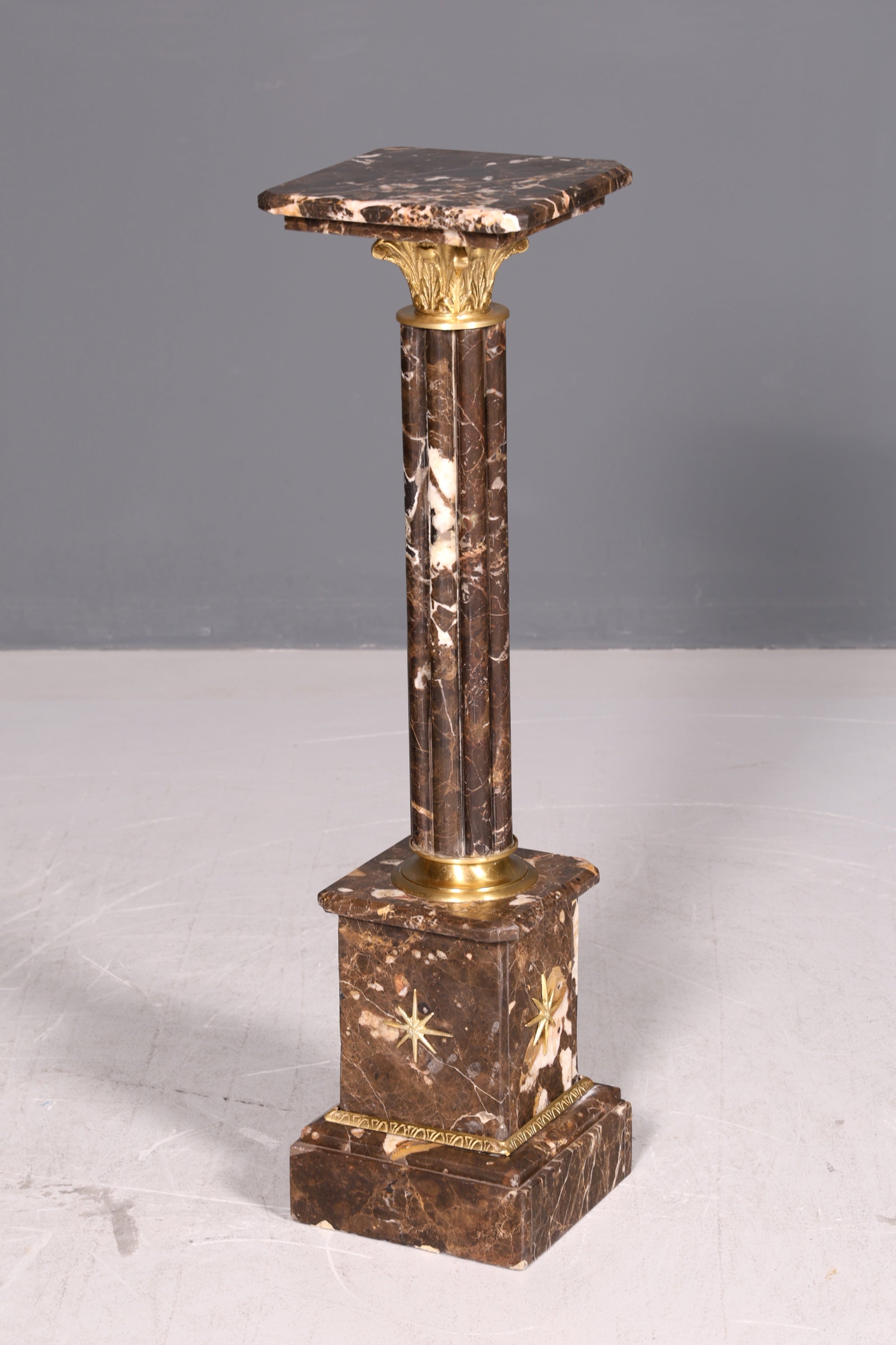 Wunderschöne Barock Stil Säule Louis XV Marmor Blumensäule Naturstein Sockel Ablage