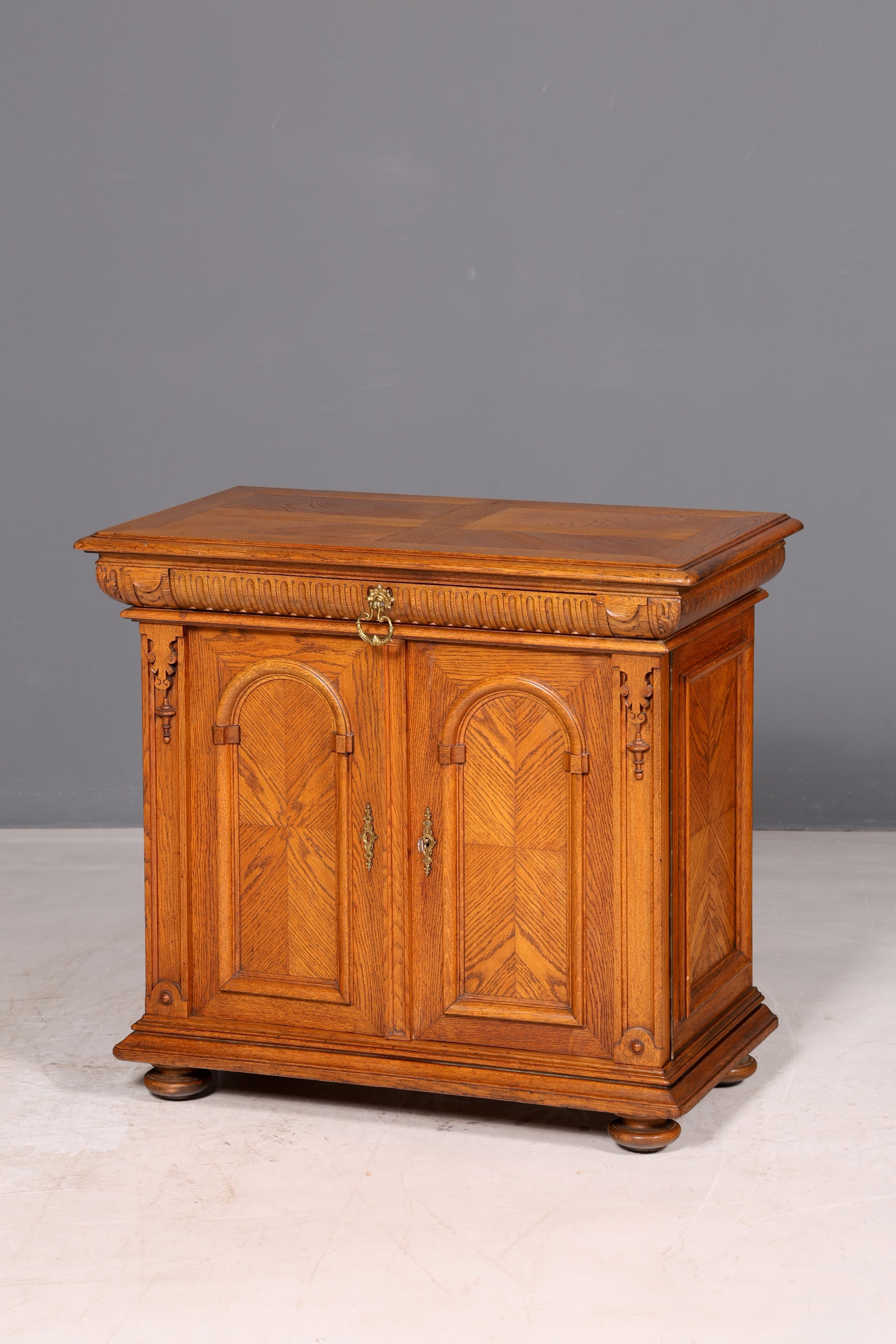 Droomachtige Gründerzeit-kast, antiek dressoir, commode, Louis Philippe, wandtafel, vertiko