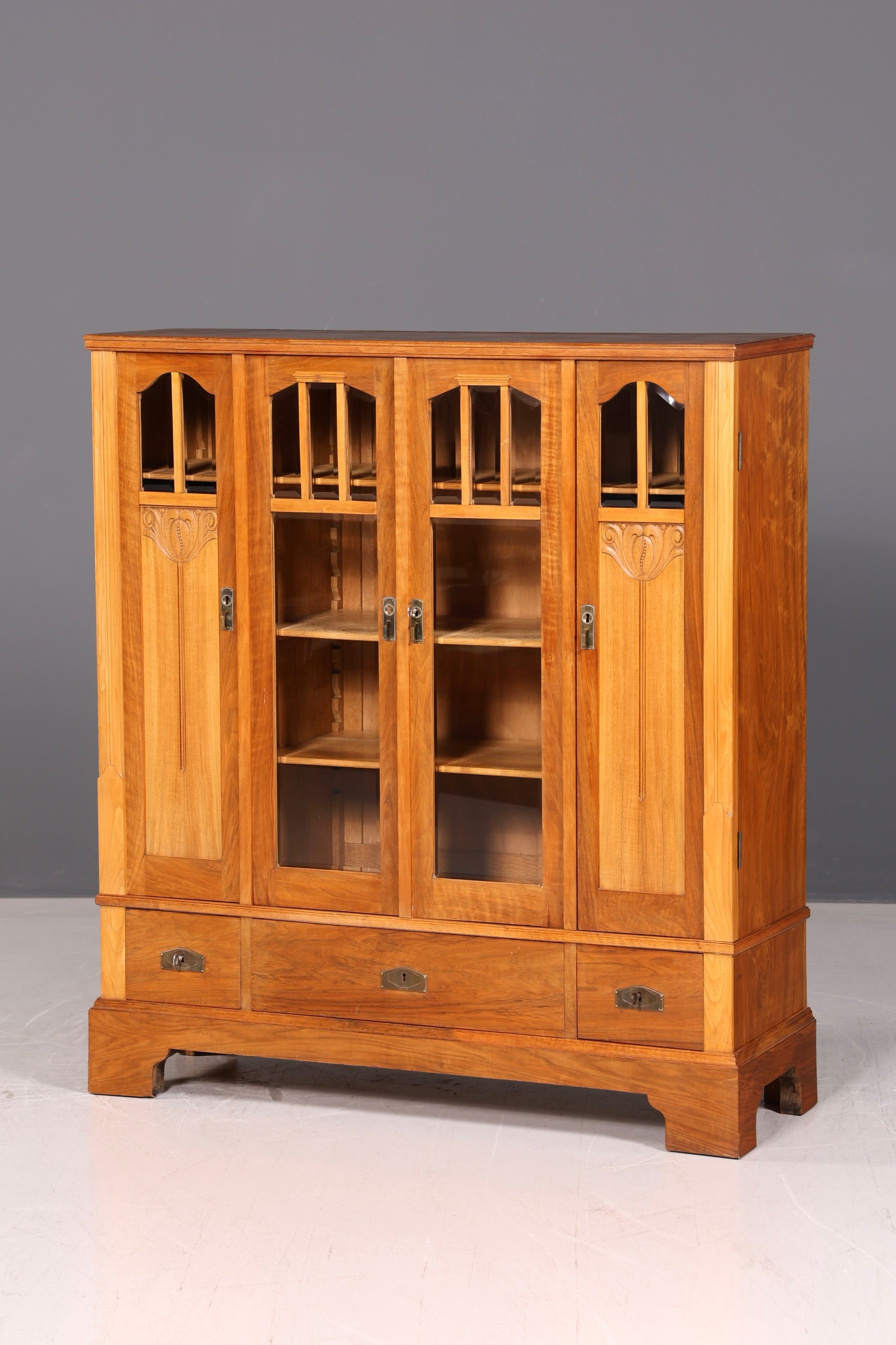 Traumhafte Jugendstil Vitrine Eiche Bücherschrank Antik Schrank Geschirrschrank Glasvitrine um 1900 Vintage