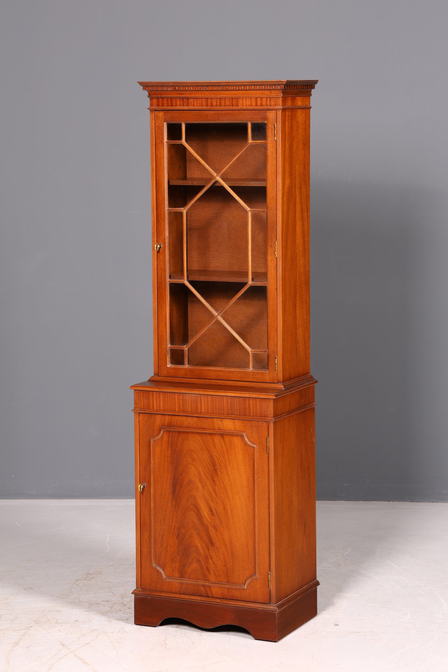 Wunderschöne seltene Englische Vitrine Antik Glasvitrine Schrank Bücherschrank Echt Holz Vintage