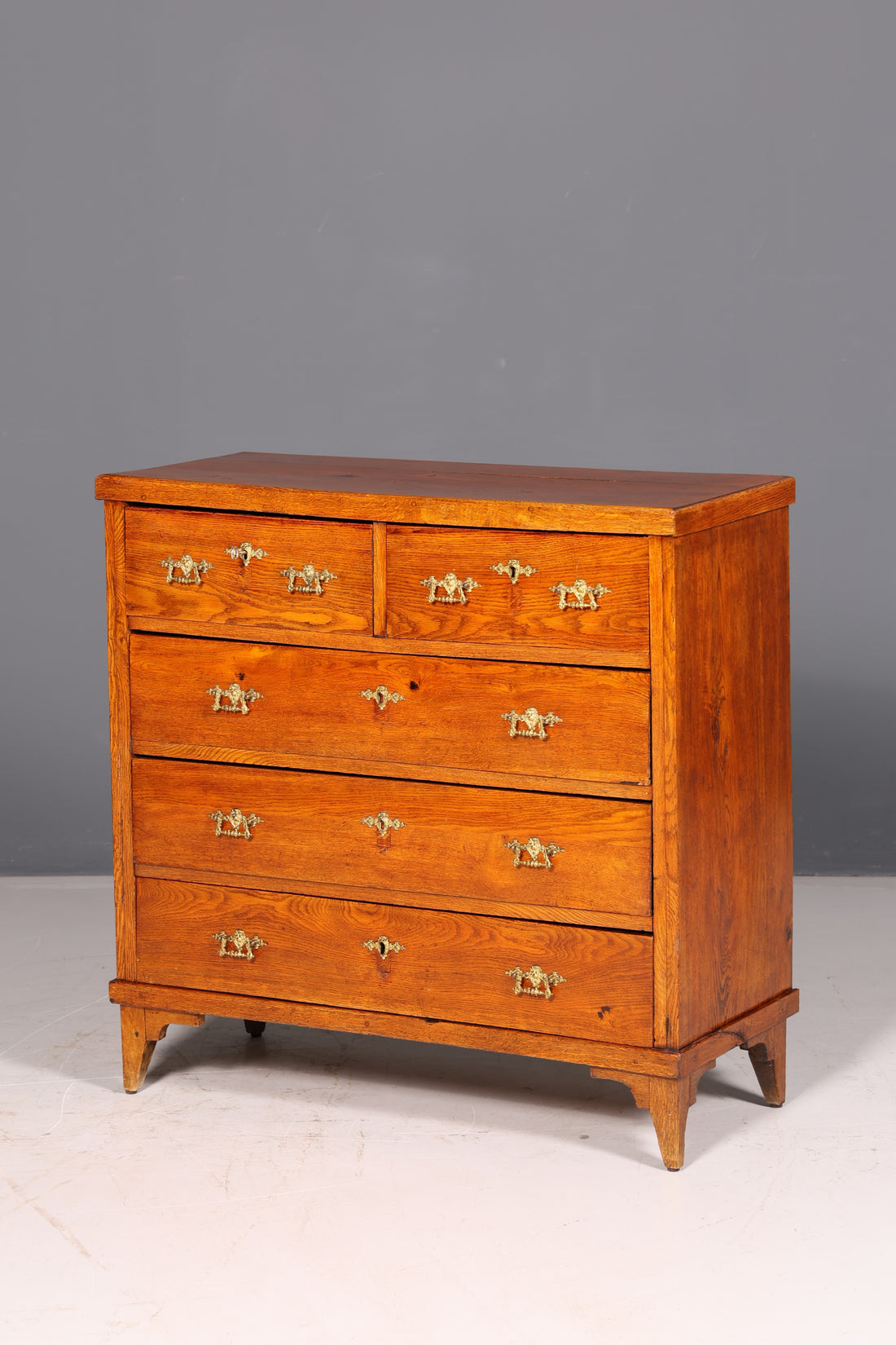 Prachtige antieke ladekast, massief houten eikenhouten kast, antieke vintage linnenkast