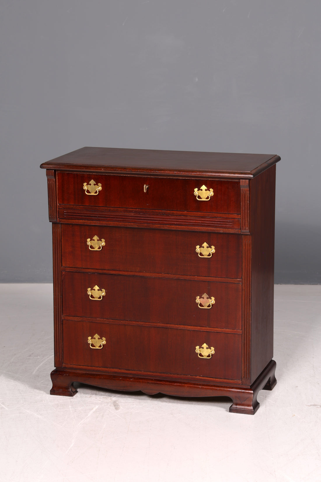 Edele Engelse ladekast, mahonie, 60s dressoir, linnenkast vintage