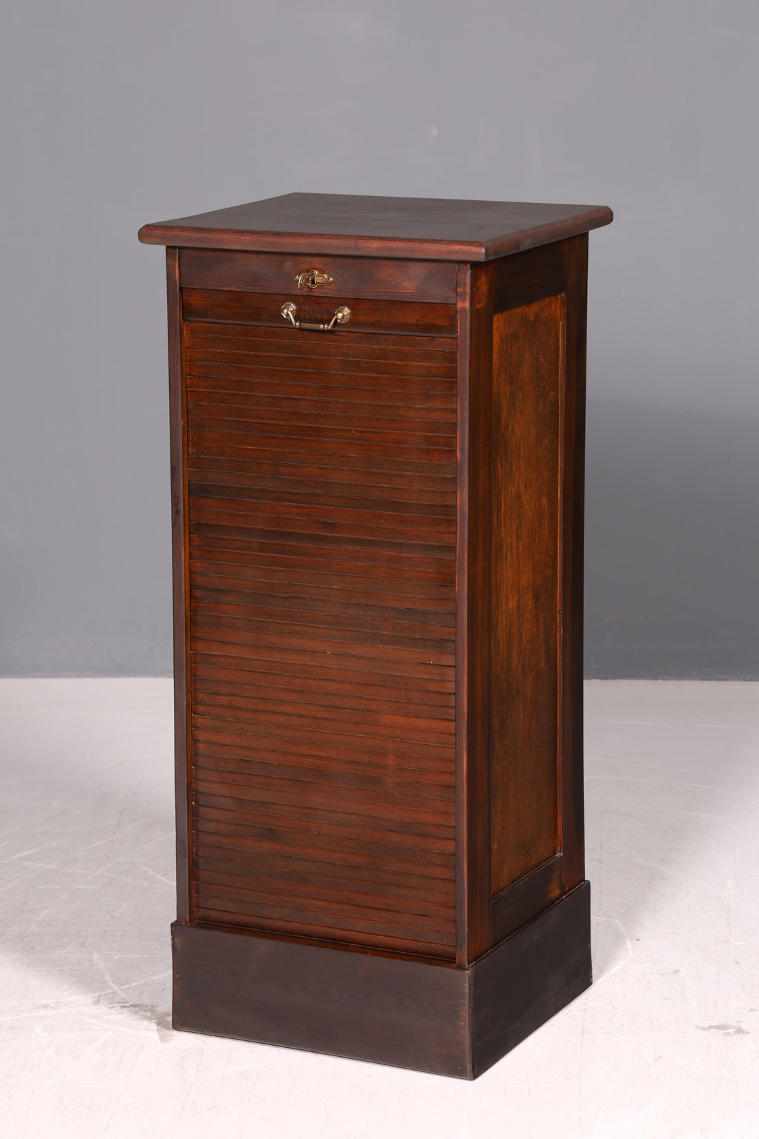 Sobere Bauhaus Roldeurkast Jaloeziekast Archiefkast Art Deco Bureaukast Antiek Vintage