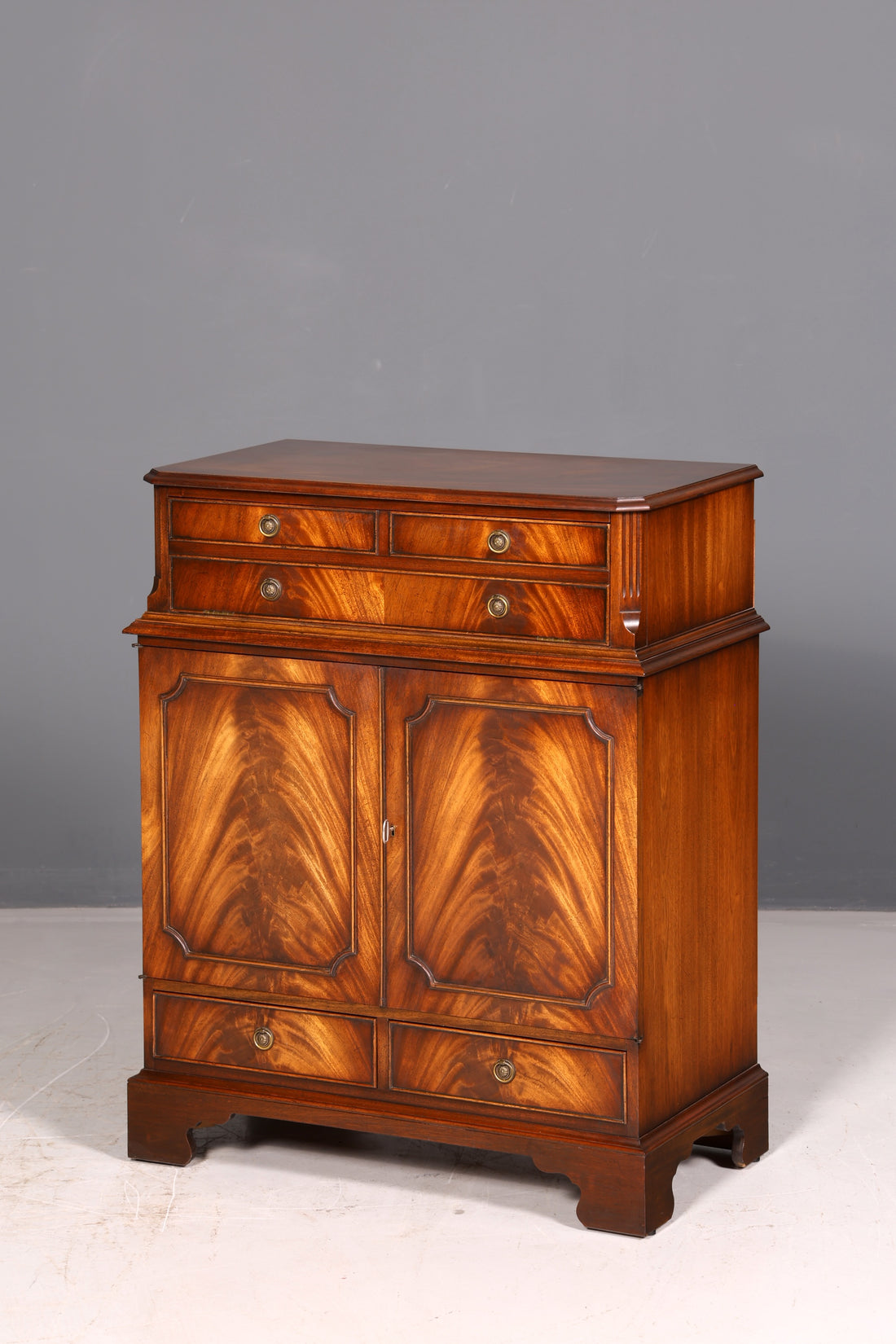Prachtige Engelse mahoniehouten kast, antiek, buffetkast, hifikast, commode, vintage