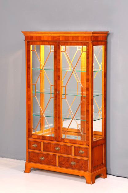 Wunderschöne Original Heldense Vitrine Englische Eibe Bücherschrank Antik Glasvitrine Beleuchtung