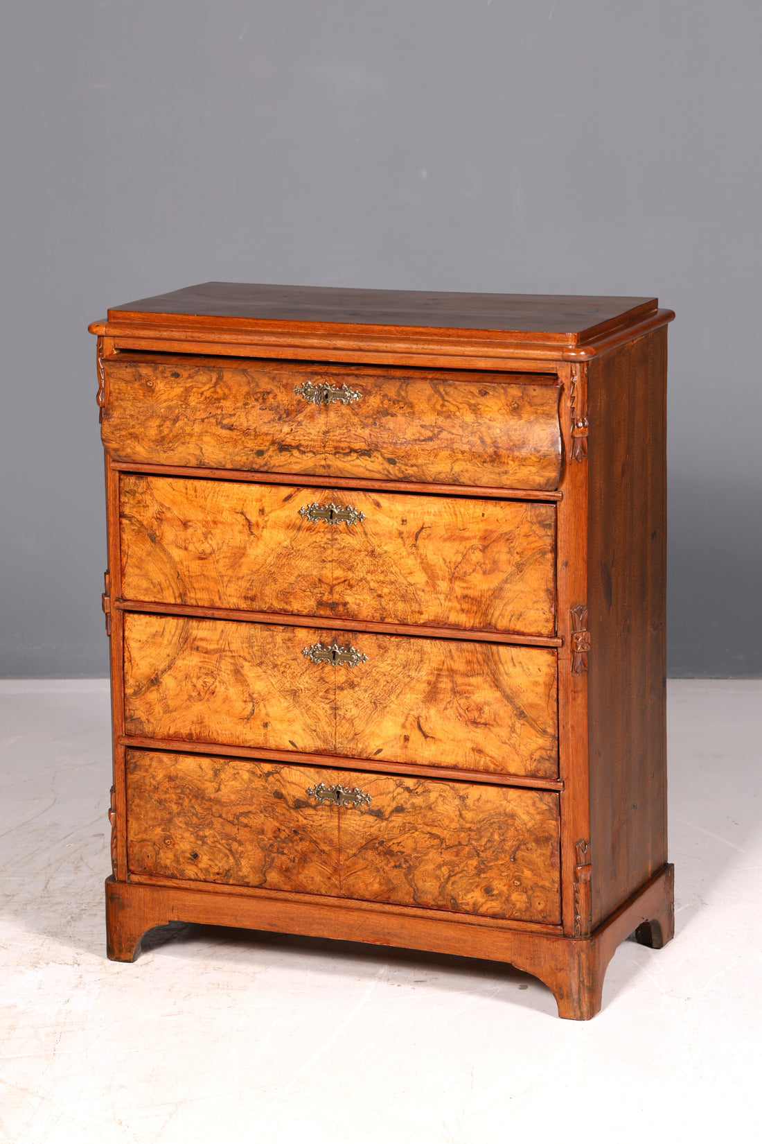 Droomachtige Louis-Philippecommode Antieke ladenkast vertiko linnenkast highboard massief hout