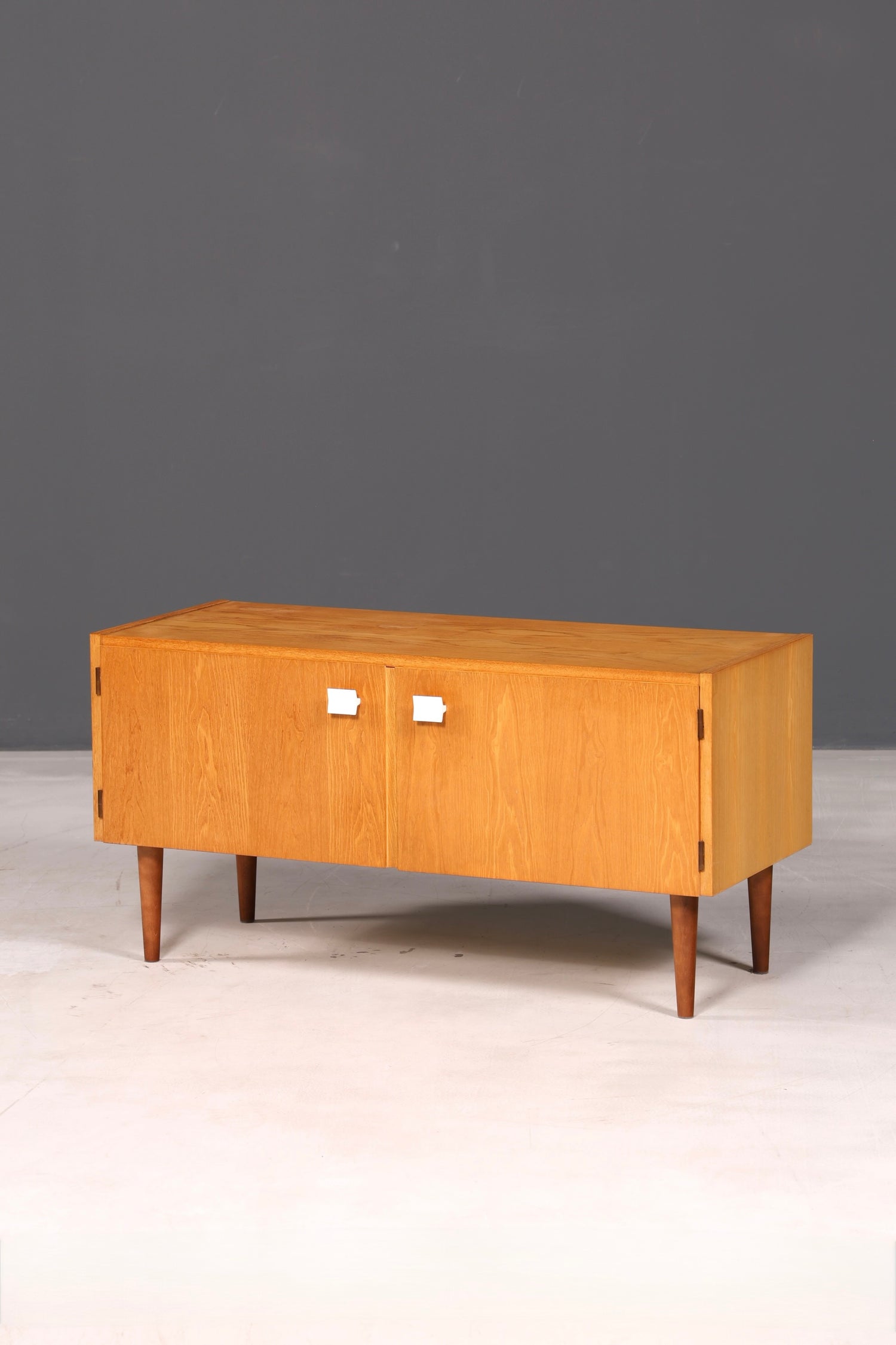 Wunderschöne Original Hellerau Mid Century Kommode Modell 427 Sideboard TV Schrank Vintage echt Holz