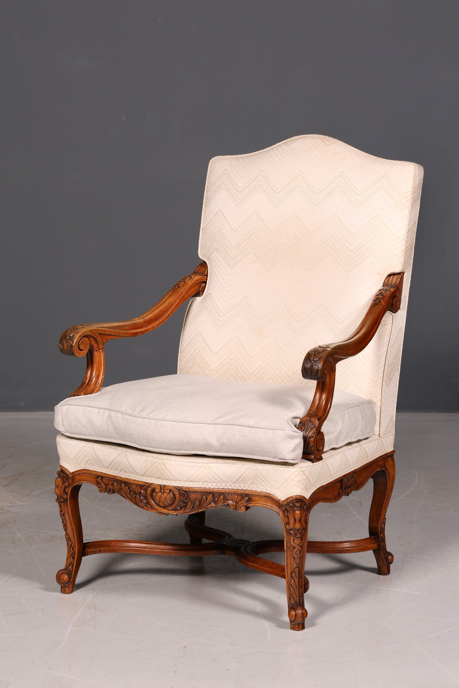 Edere Louis-Philippe-armleunstoel uit de Gründerzeit, antieke stoel, secretairestoel, gestoffeerde fauteuil, 2 van 2