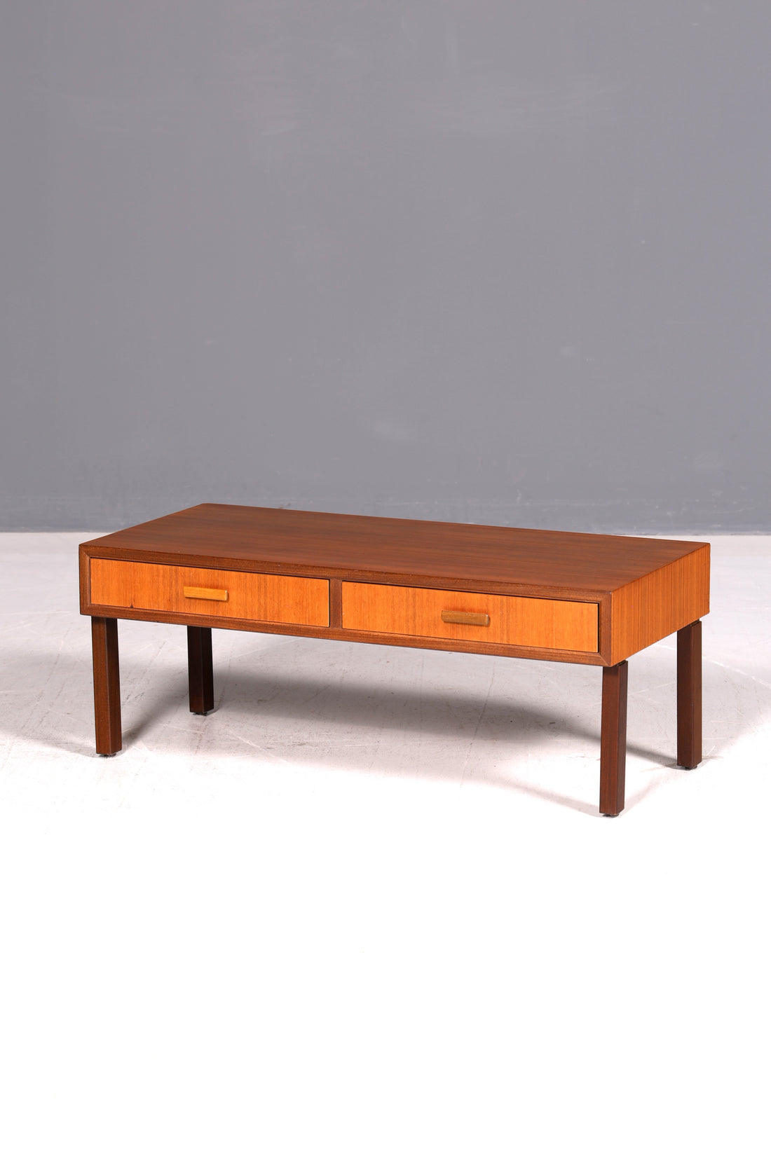 Prachtige mid-century ladekast tv-lowboard sideboard vintage hal ladekast retro jaren 60 houten Scandinavische kast