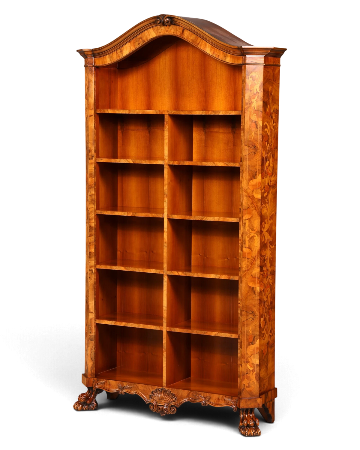 Prachtige barokke boekenkast in stijl met inlegwerk, boekenkast met leeuwenpoten en verlichting voor de woonkamer