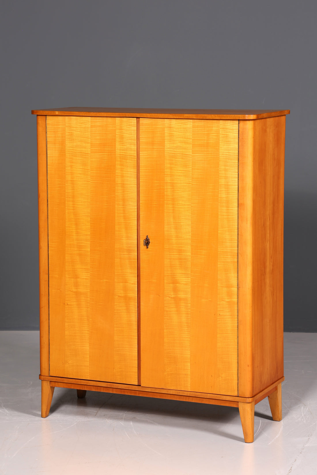 F879 Finish cm Wunderschöner Mid Century Schrank 60er Jahre Wäscheschrank Aktenschrank Kommode (Kopie)