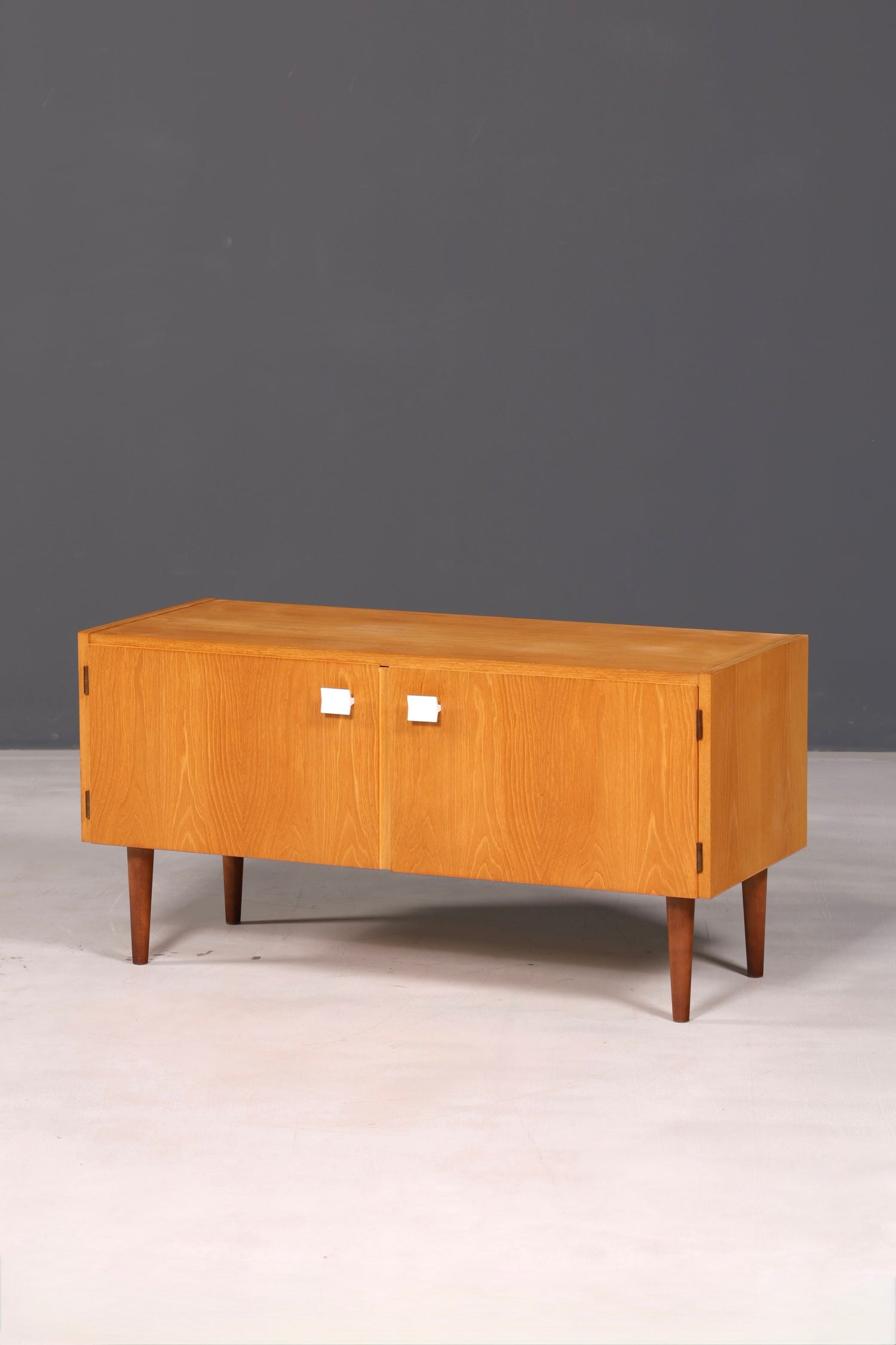 Wunderschöne Original Hellerau Mid Century Kommode Modell 427 Sideboard TV Schrank Vintage echt Holz