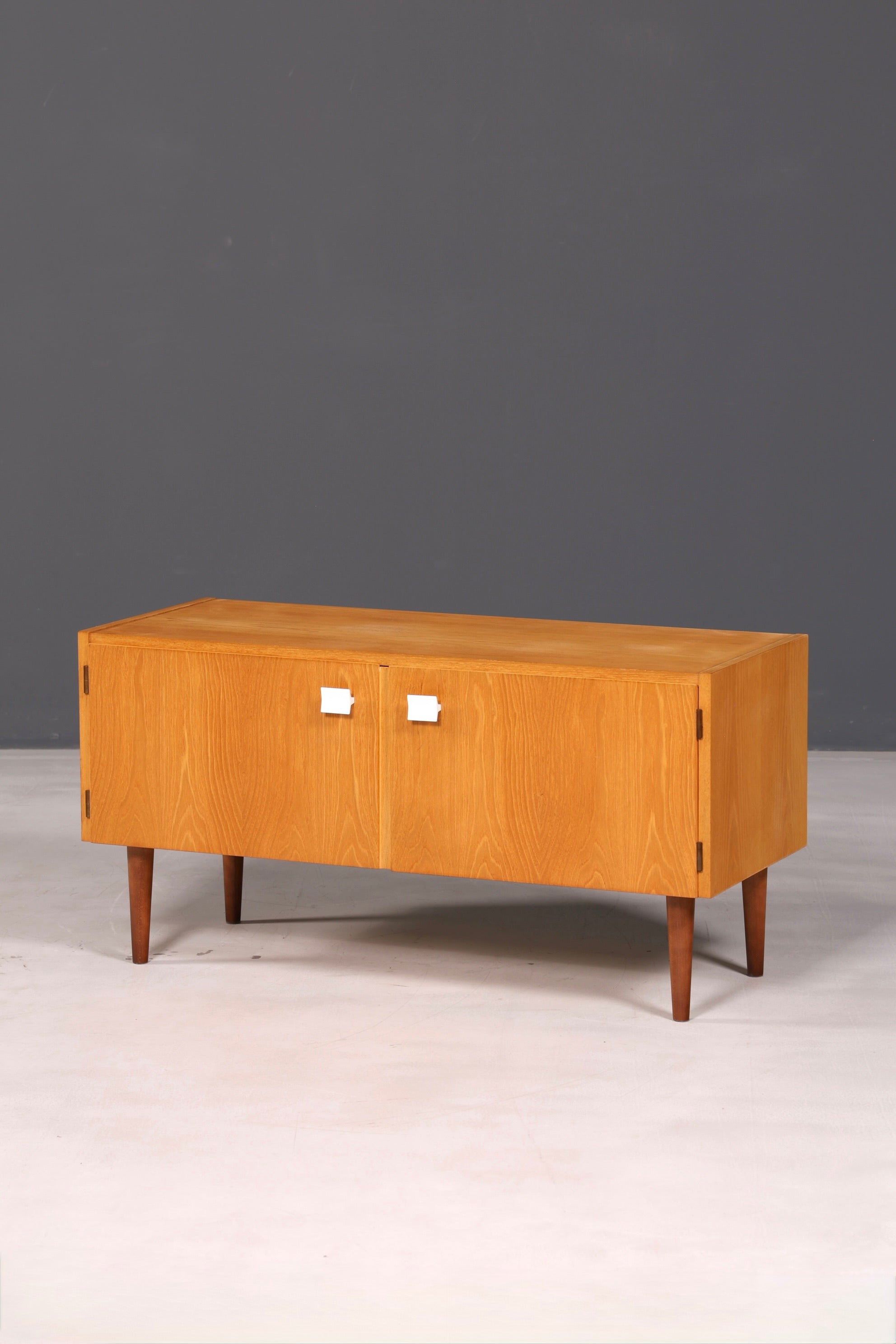 Wunderschöne Original Hellerau Mid Century Kommode Modell 427 Sideboard TV Schrank Vintage echt Holz