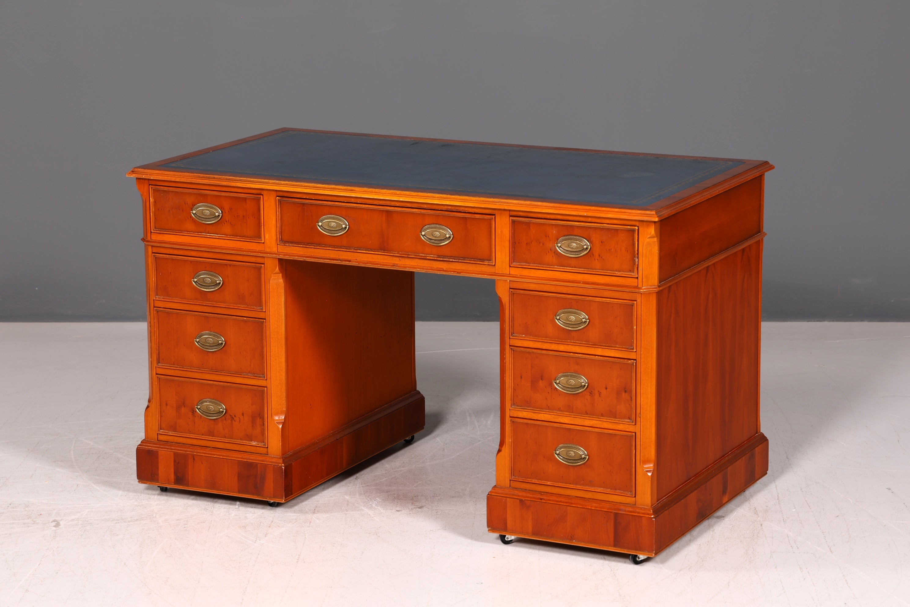 Wunderschöner Original Heldense Englischer Schreibtisch Eibe Echt Lederauflage Bürotisch Office Desk