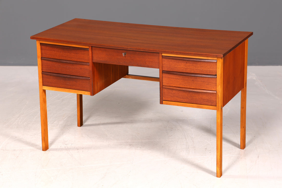 G227 Finish Wunderschöner Mid Century Schreibtisch Danish Design Teak Holz Bürotisch Vintage Office Table (Kopie)
