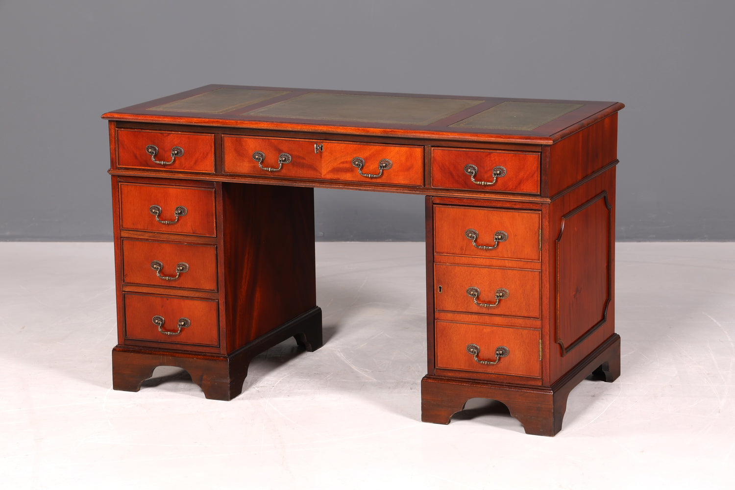 Wunderschöner Englischer Schreibtisch echt Lederauflage Bürotisch Antik Stil Office Desk