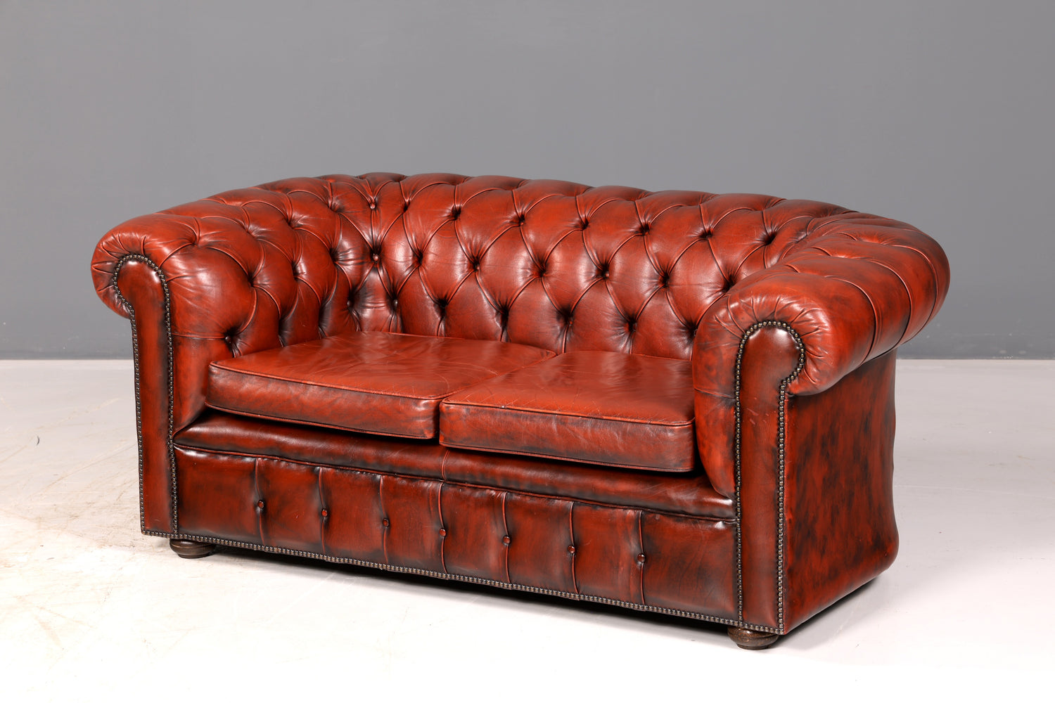 Wunderschönes Original Chesterfield Sofa 2-Sitzer Couch England Echtleder Polstersofa Ledersofa