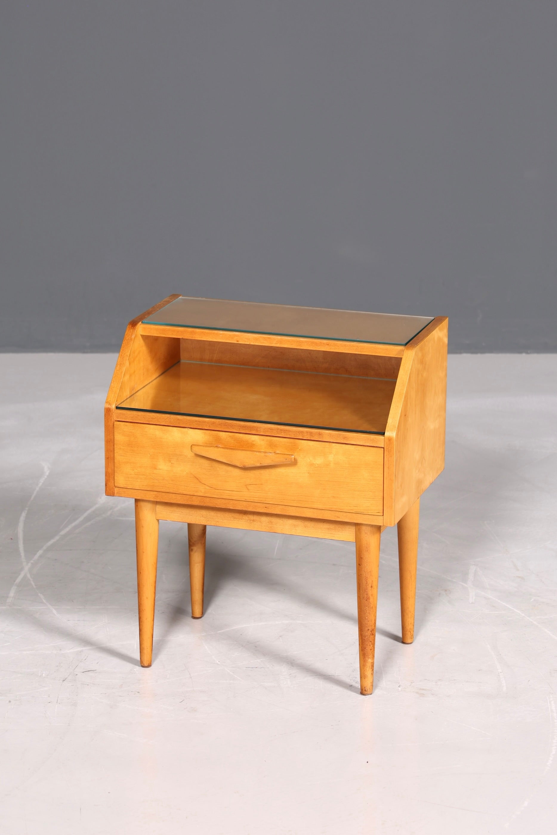 Schlichte Hellerau Kommode Mid Century Nachttisch echt Holz Beistelltisch VEB Möbel 2 von 2