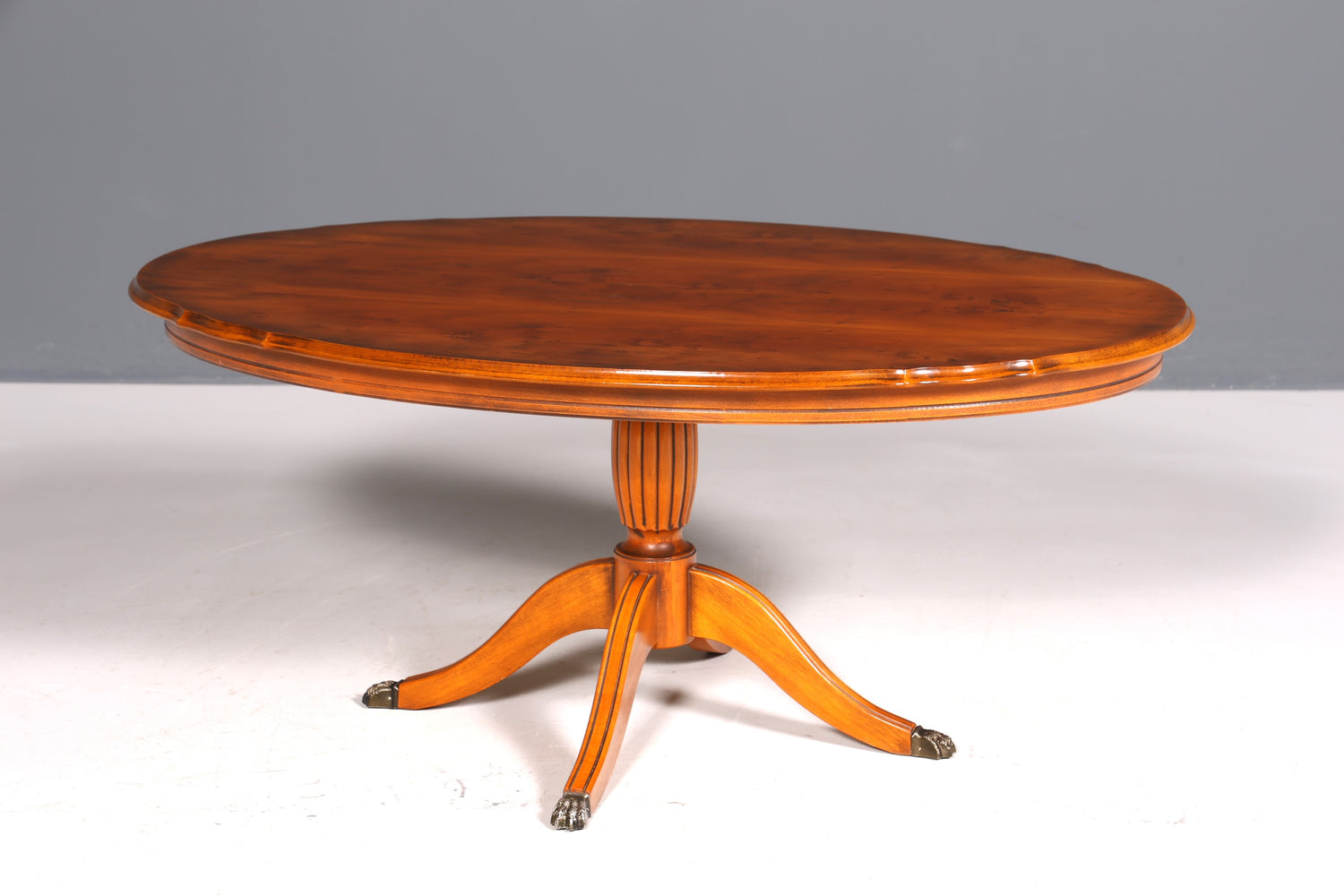 Beautiful English coffee table, antique style, yew wood, side table, Regency style