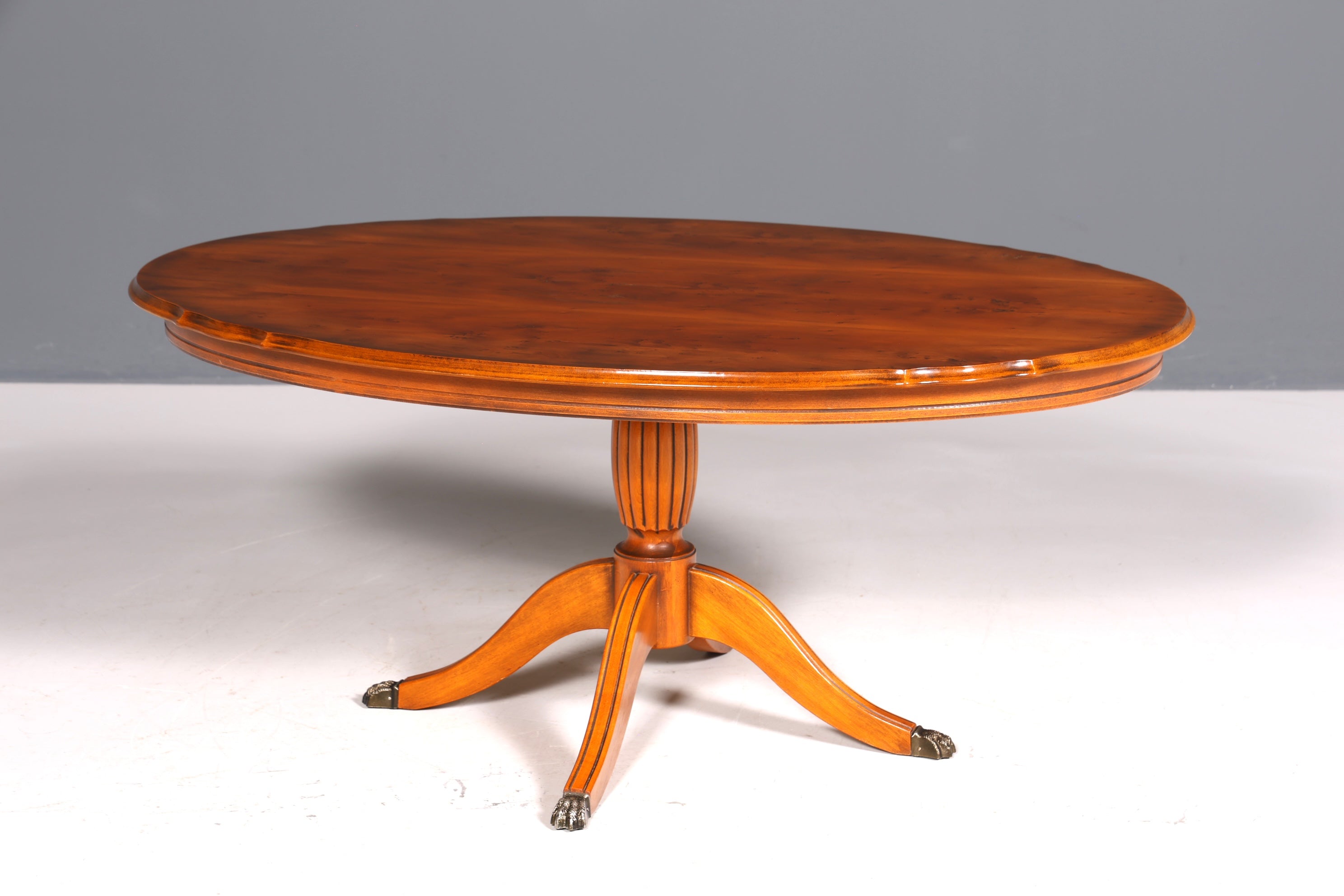 Beautiful English coffee table, antique style, yew wood, side table, Regency style