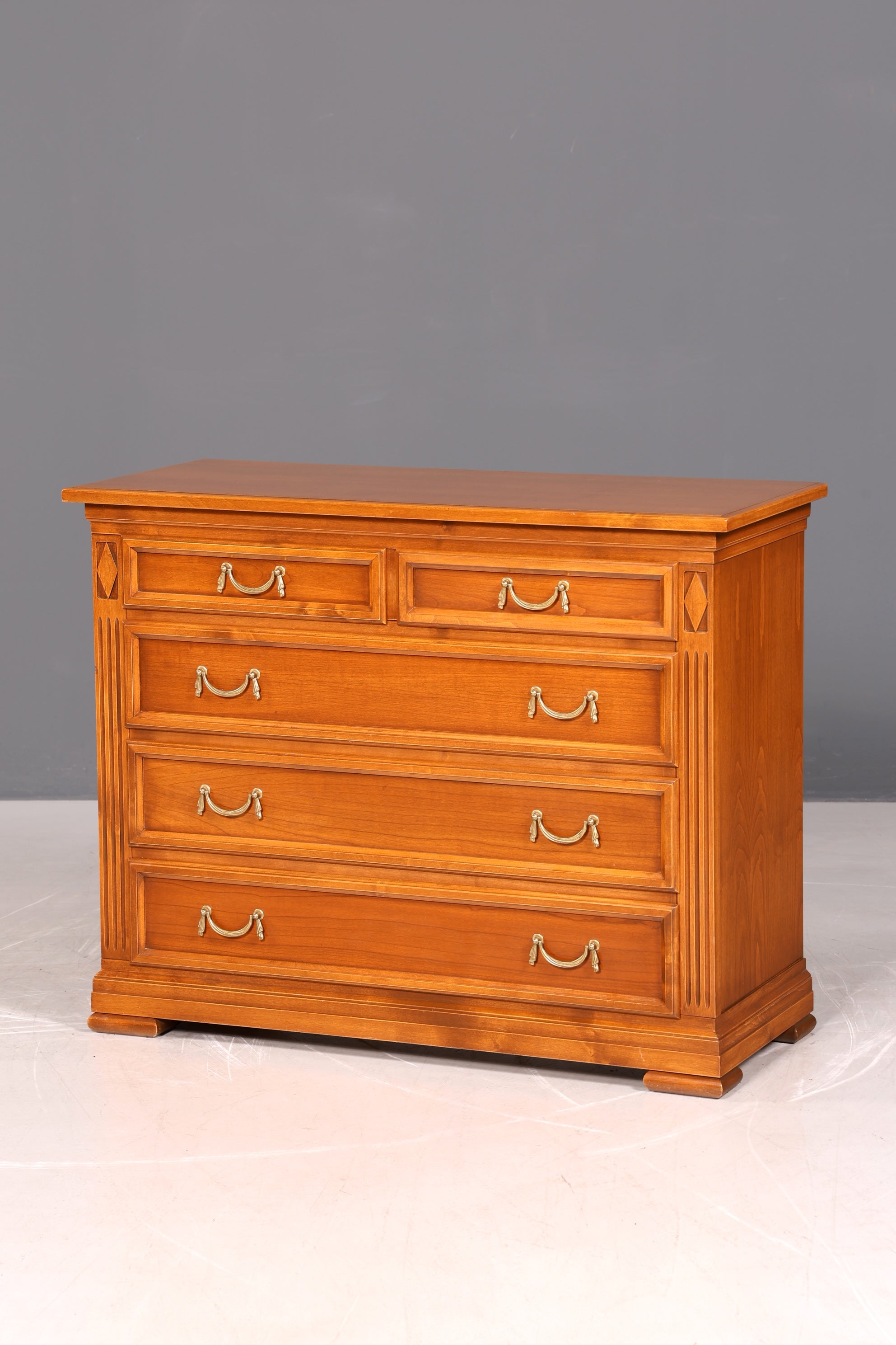 G786 Finish SELVA Wunderschönes Englisches Sideboard Eibe Schrank Antik Stil Buffetschrank Kommode (Kopie)